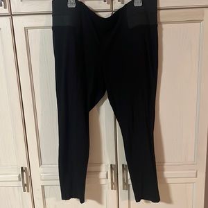 A great pair of black leggings in size 20P